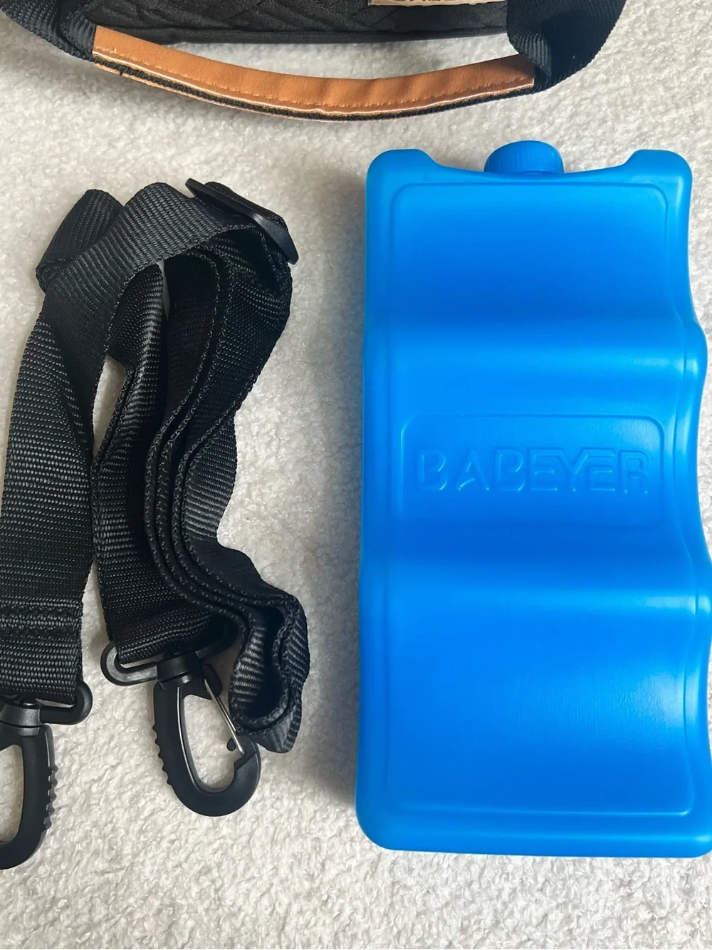 NWT Babeyer Breastmilk Cooler Bag with Ice Pack